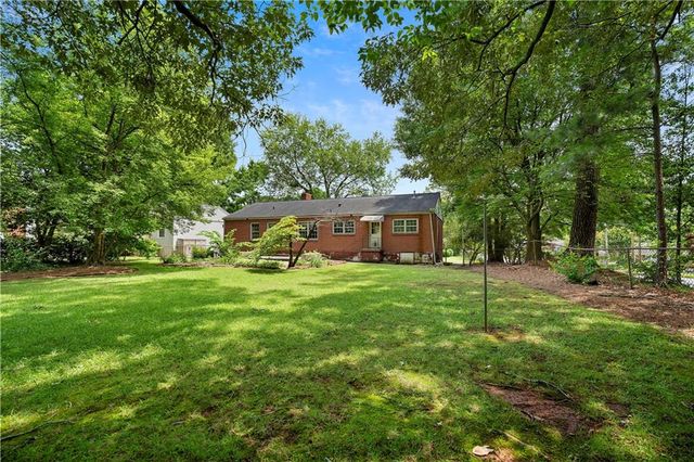 2302 Wineleas Road, Decatur, GA 30033