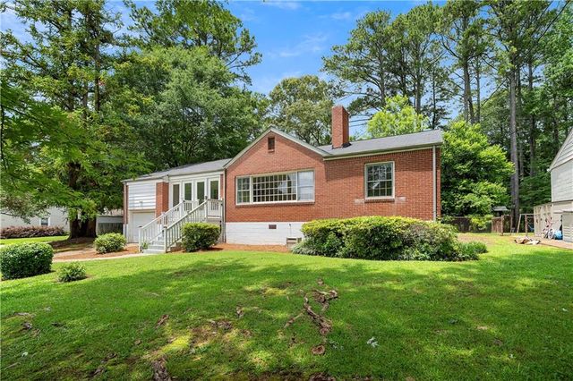 2302 Wineleas Road, Decatur, GA 30033