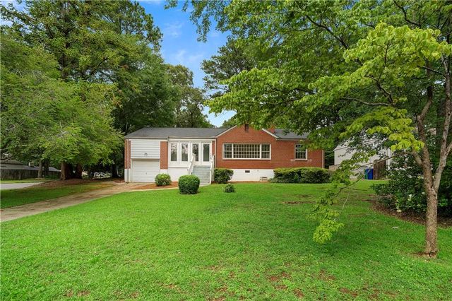 2302 Wineleas Road, Decatur, GA 30033