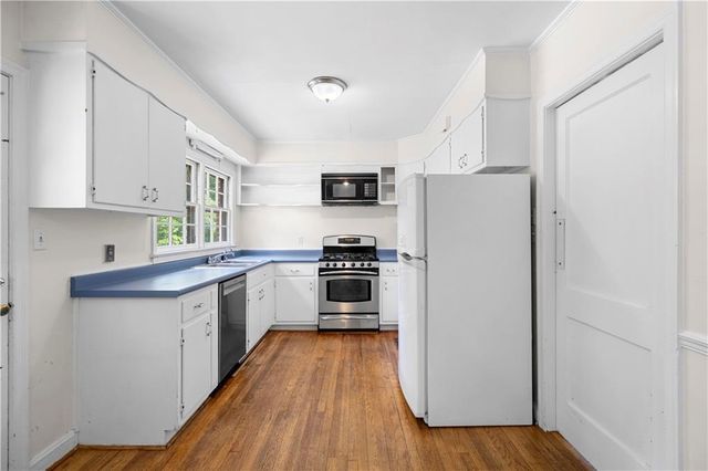 2302 Wineleas Road, Decatur, GA 30033