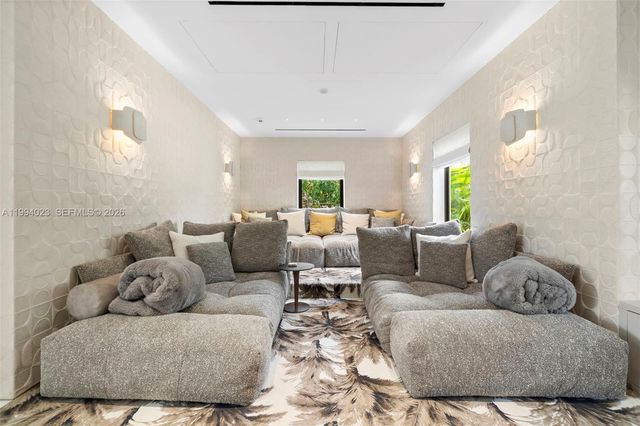 3681 Flamingo Dr, Miami Beach, FL 33140