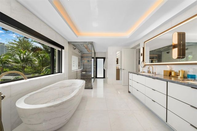 3681 Flamingo Dr, Miami Beach, FL 33140