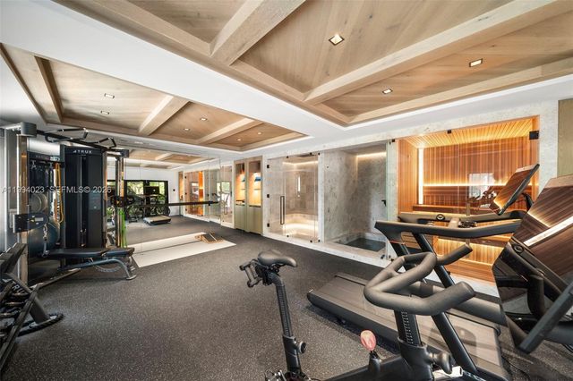 3681 Flamingo Dr, Miami Beach, FL 33140