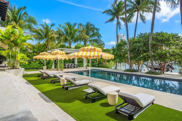 3681 Flamingo Dr, Miami Beach, FL 33140