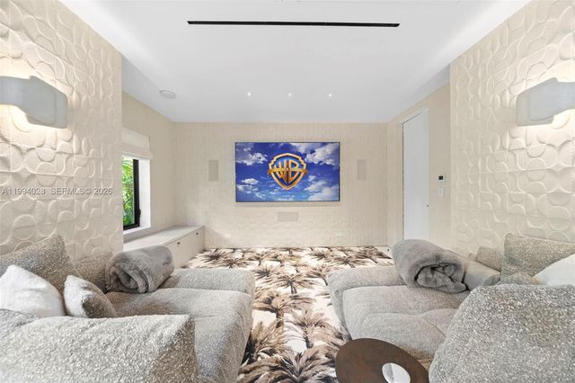 3681 Flamingo Dr, Miami Beach, FL 33140