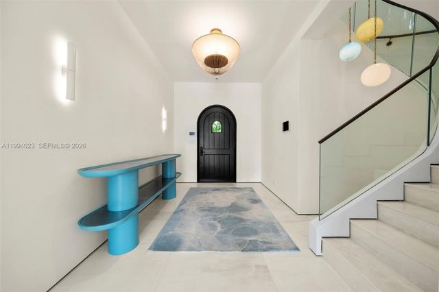 3681 Flamingo Dr, Miami Beach, FL 33140