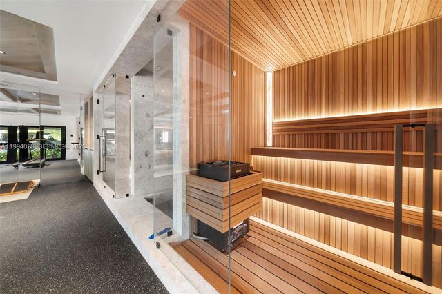 3681 Flamingo Dr, Miami Beach, FL 33140