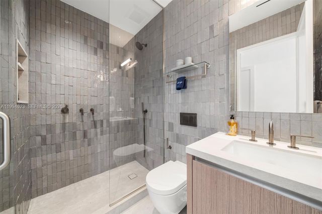 3681 Flamingo Dr, Miami Beach, FL 33140