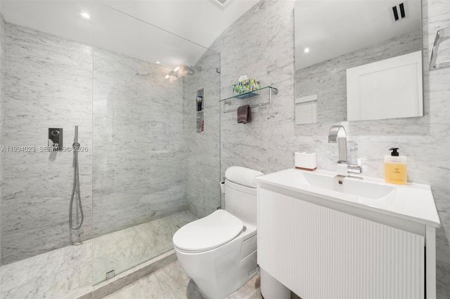 3681 Flamingo Dr, Miami Beach, FL 33140