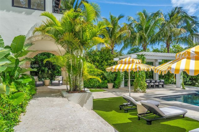 3681 Flamingo Dr, Miami Beach, FL 33140