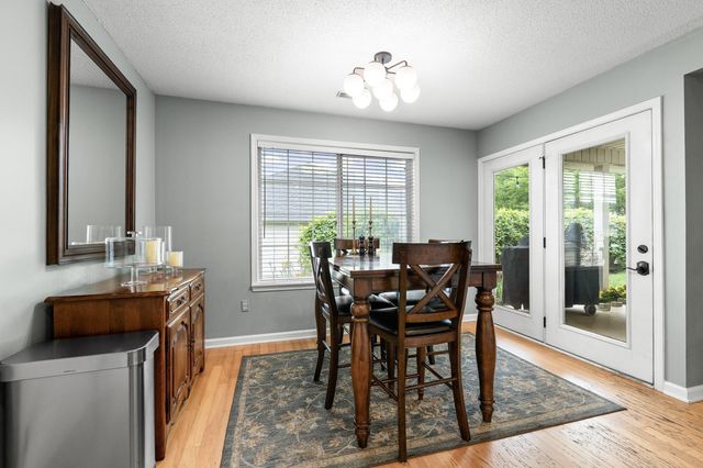2806 WOODED CREEK DR, Columbia, MO 65203