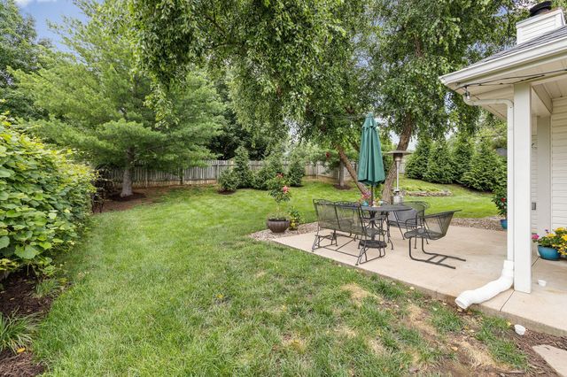 2806 WOODED CREEK DR, Columbia, MO 65203