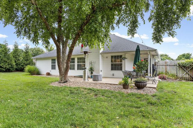 2806 WOODED CREEK DR, Columbia, MO 65203