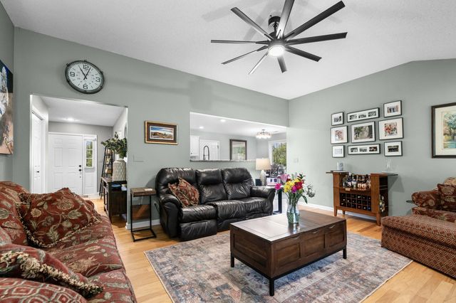 2806 WOODED CREEK DR, Columbia, MO 65203