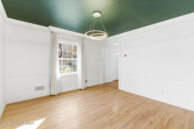 3024 Wickland Rd, Louisville, KY 40205