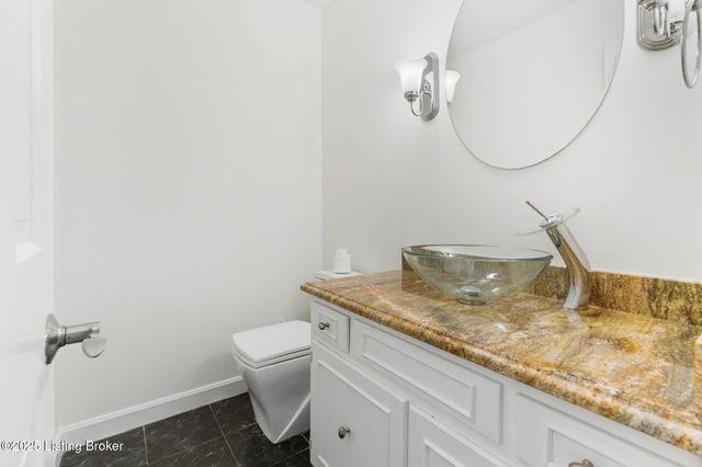 3024 Wickland Rd, Louisville, KY 40205