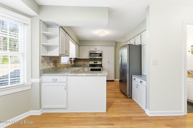 3024 Wickland Rd, Louisville, KY 40205