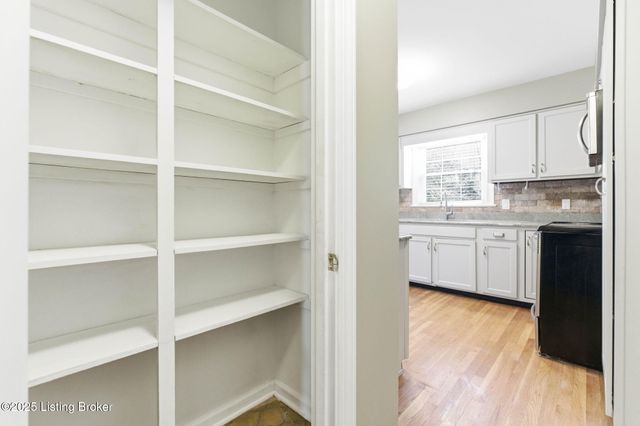 3024 Wickland Rd, Louisville, KY 40205