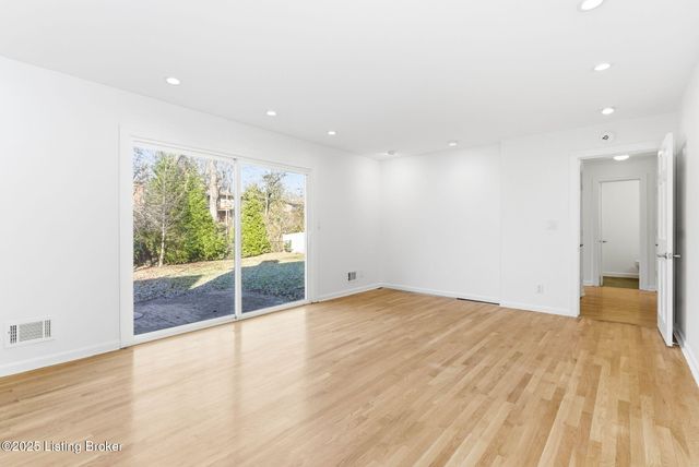 3024 Wickland Rd, Louisville, KY 40205