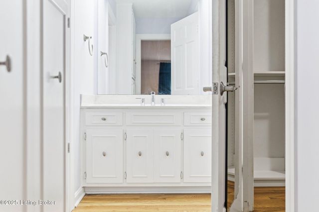 3024 Wickland Rd, Louisville, KY 40205