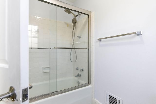 3024 Wickland Rd, Louisville, KY 40205