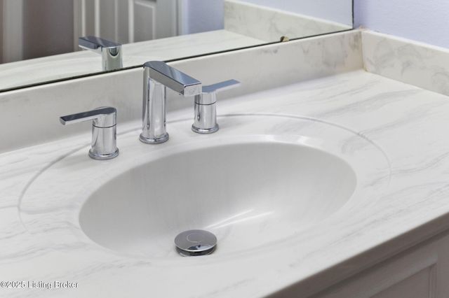 3024 Wickland Rd, Louisville, KY 40205