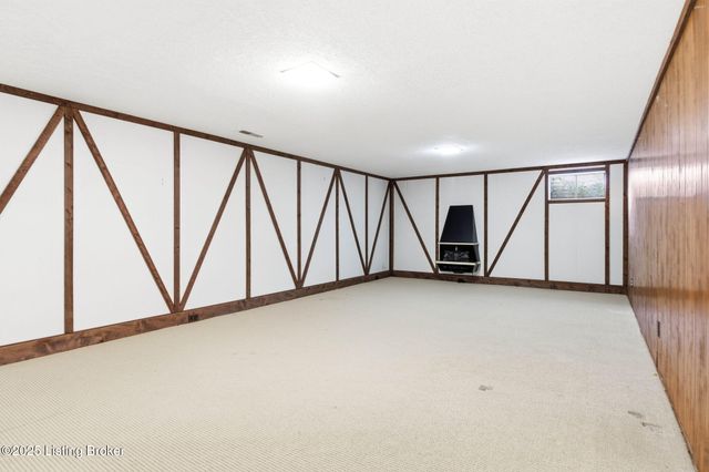 3024 Wickland Rd, Louisville, KY 40205