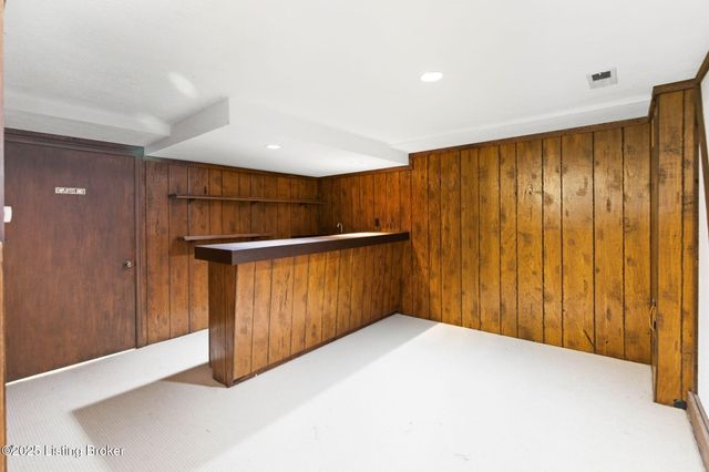 3024 Wickland Rd, Louisville, KY 40205