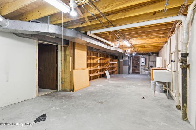 3024 Wickland Rd, Louisville, KY 40205