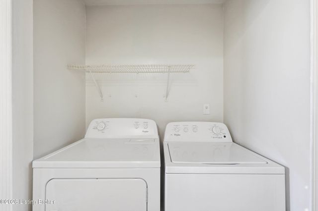 1227 Senate Cir, Radcliff, KY 40160