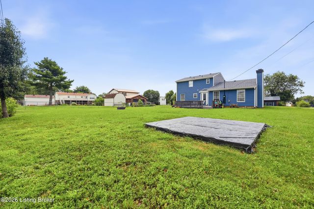 1227 Senate Cir, Radcliff, KY 40160