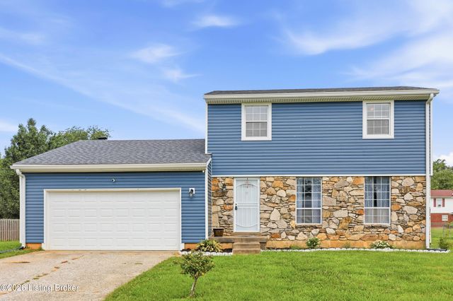 1227 Senate Cir, Radcliff, KY 40160