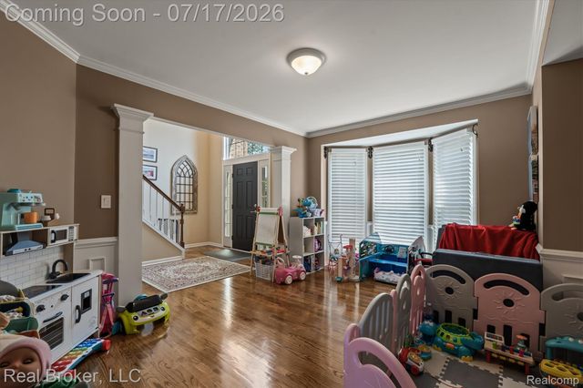 45192 Thornhill Road, Canton Charter Township, MI 48188