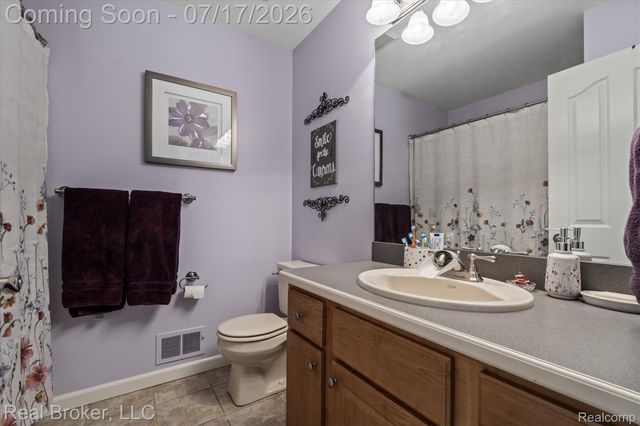 45192 Thornhill Road, Canton Charter Township, MI 48188