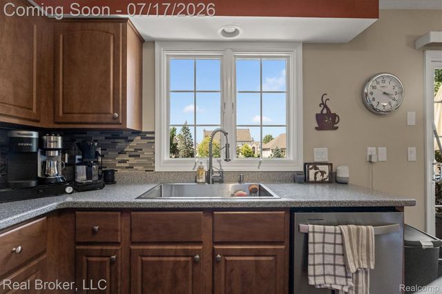 45192 Thornhill Road, Canton Charter Township, MI 48188