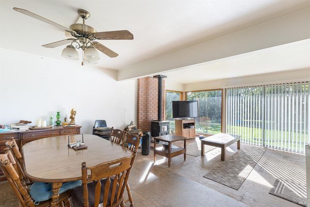 38555 Hauser Bridge Rd, Cazadero, CA 95421