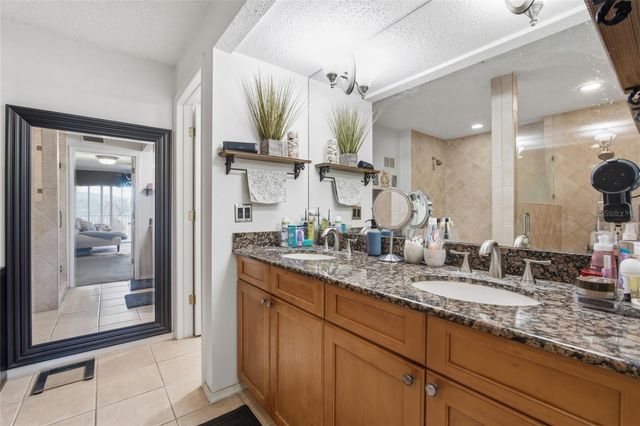 2400 FEATHER SOUND DRIVE 313, Clearwater, FL 33762