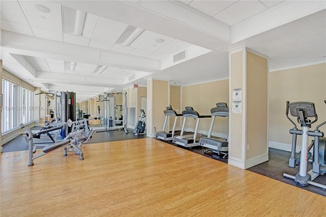 2851 NE 183rd St 2012E, Aventura, FL 33160