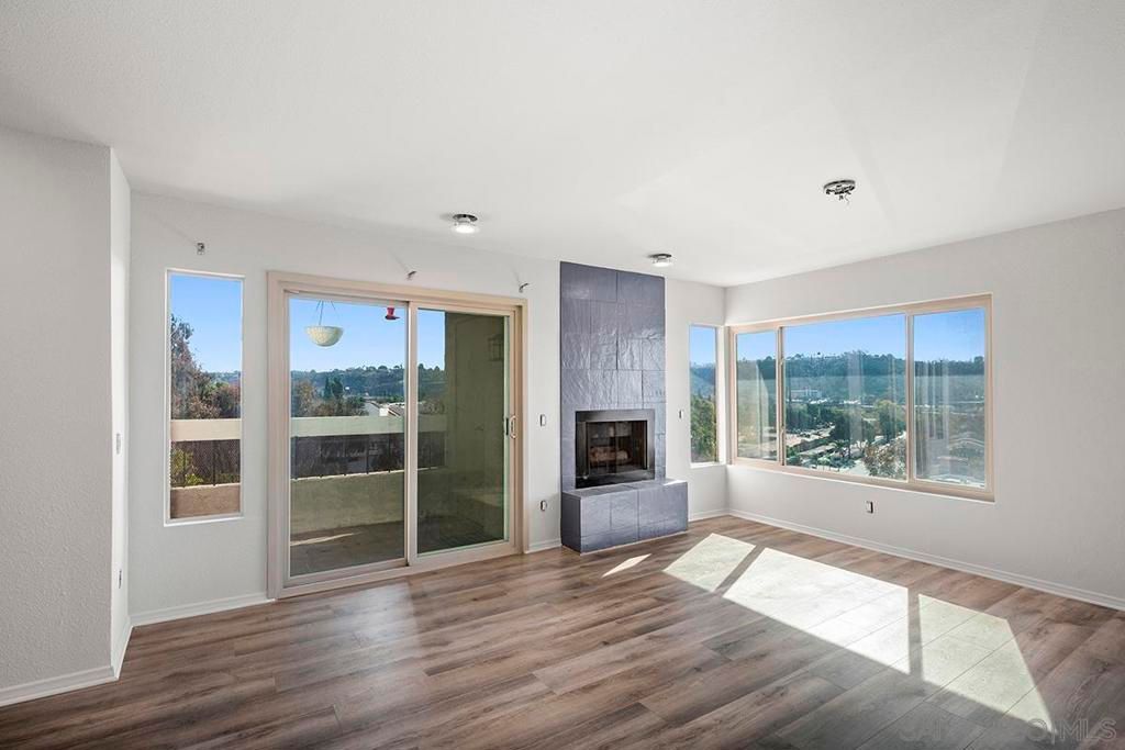 Image 2 of property listing at 10400 caminito Cuervo 264, San Diego, CA 92108