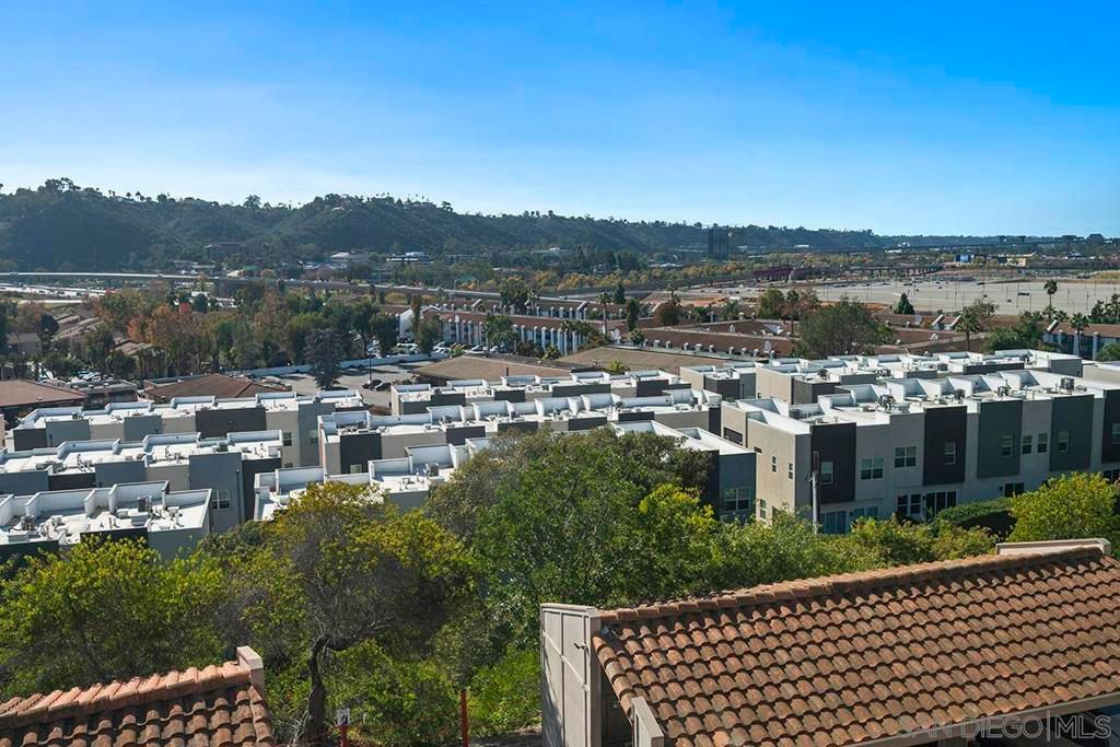 Image 4 of property listing at 10400 caminito Cuervo 264, San Diego, CA 92108