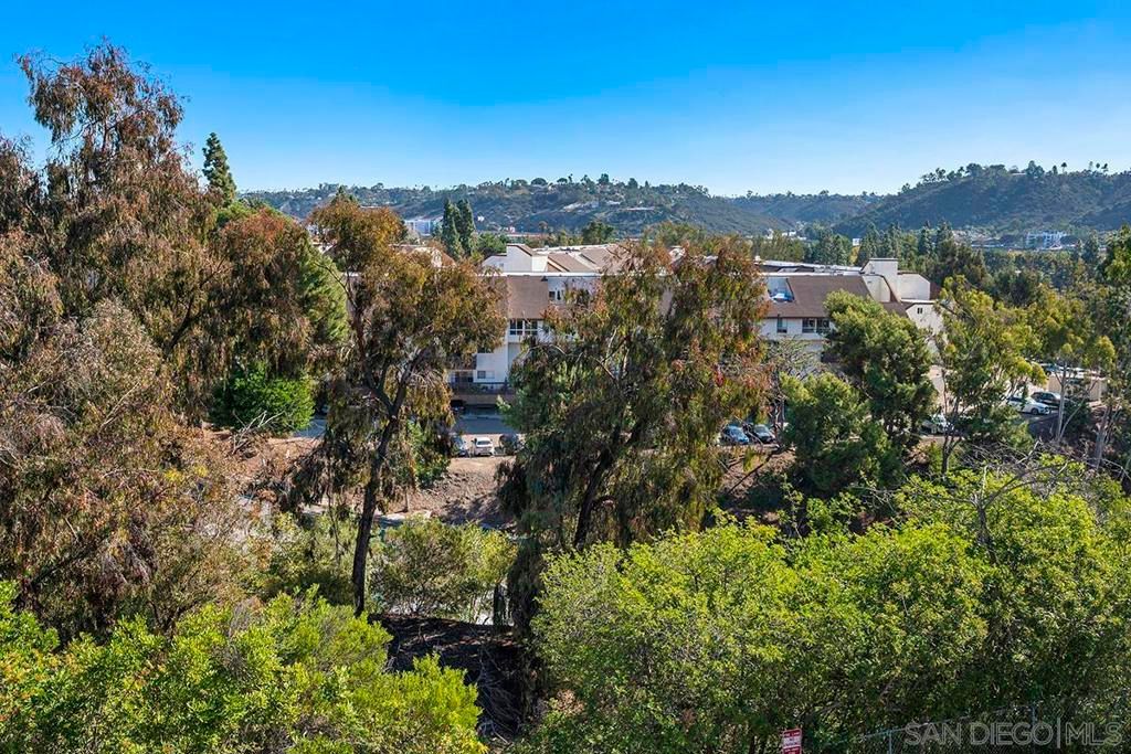 Image 9 of property listing at 10400 caminito Cuervo 264, San Diego, CA 92108