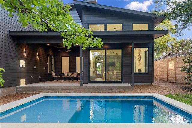 1711 Crown DR, Austin, TX 78745