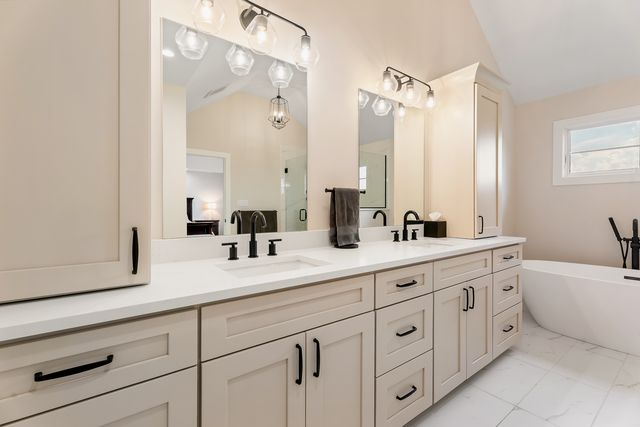 9533 Tall Grass Trail, St. John, IN 46373