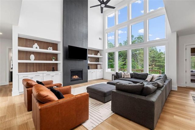 1071 Ridgeview Road, Woodstock, GA 30188