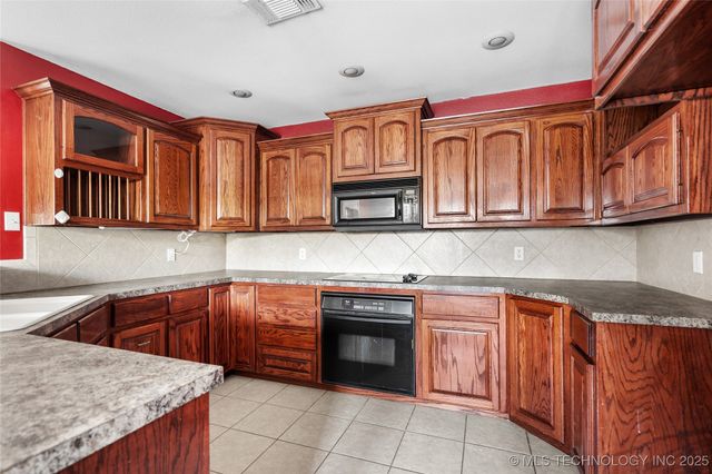 501 Mayall, Marietta, OK 73448