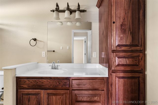 501 Mayall, Marietta, OK 73448