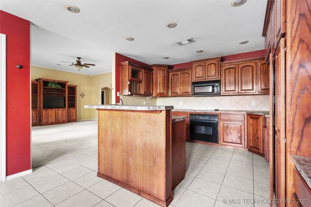 501 Mayall, Marietta, OK 73448