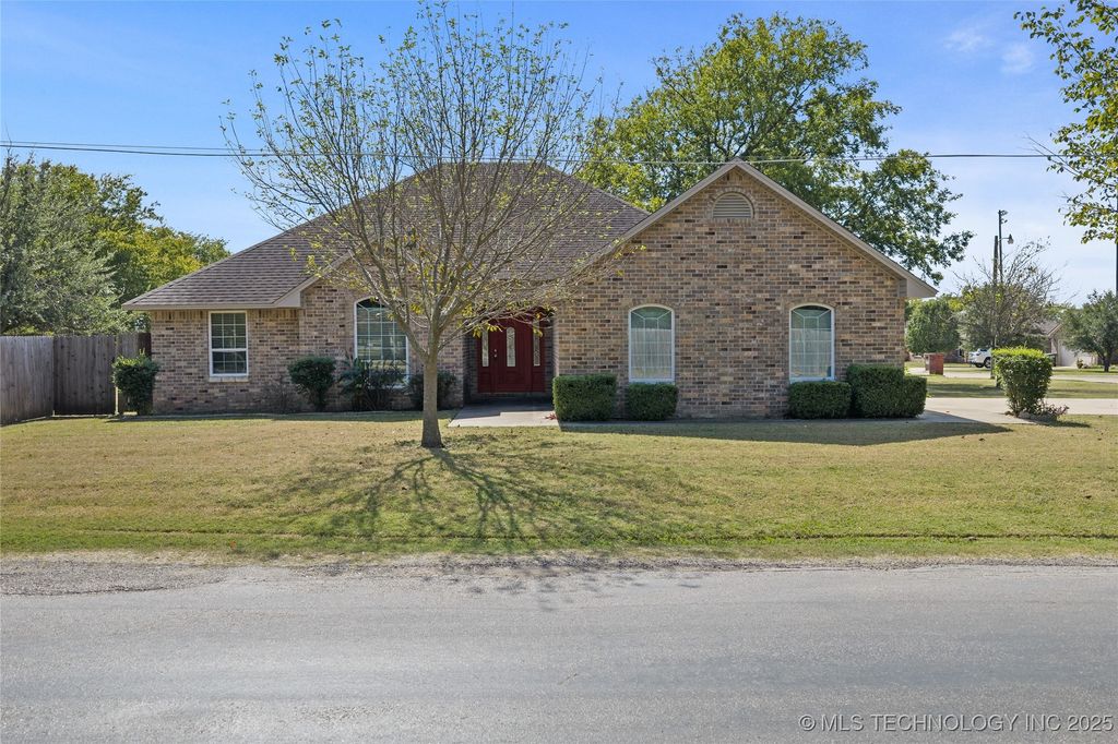 501 Mayall, Marietta, OK 73448