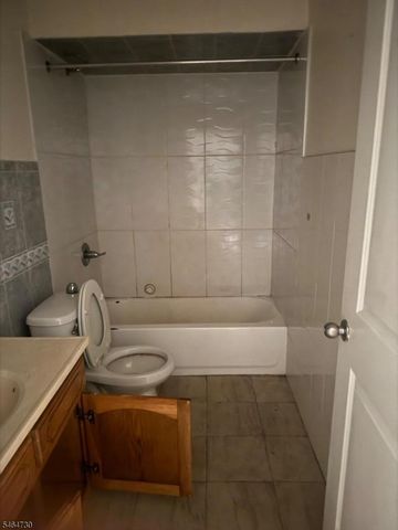 787 Clinton Ave, Newark City, NJ 07108