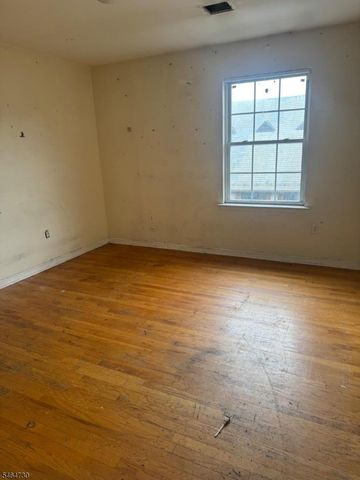 787 Clinton Ave, Newark City, NJ 07108